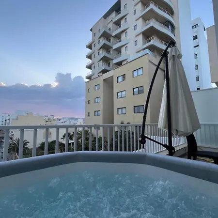 Lägenhet Sea Breeze, Spacious 2-bedroom Lux Seaside