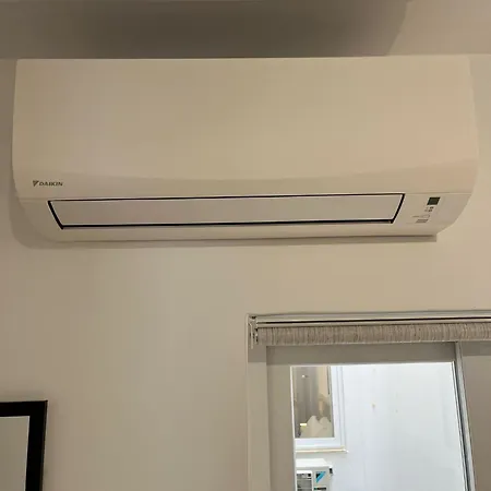 Apartman Sea Breeze, Spacious 2-bedroom Lux Seaside