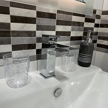 Apartmán Sea Breeze, Spacious 2-bedroom Lux Seaside *