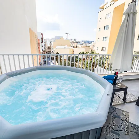 Sea Breeze, Spacious 2-bedroom Lux Seaside Apartman *