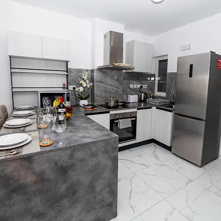 Sea Breeze, Spacious 2-bedroom Lux Seaside Daire *