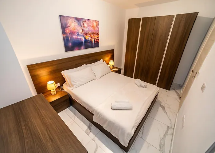 Sea Breeze, Spacious 2-bedroom Lux Seaside Διαμέρισμα Σεντ Πόλς Μπέι