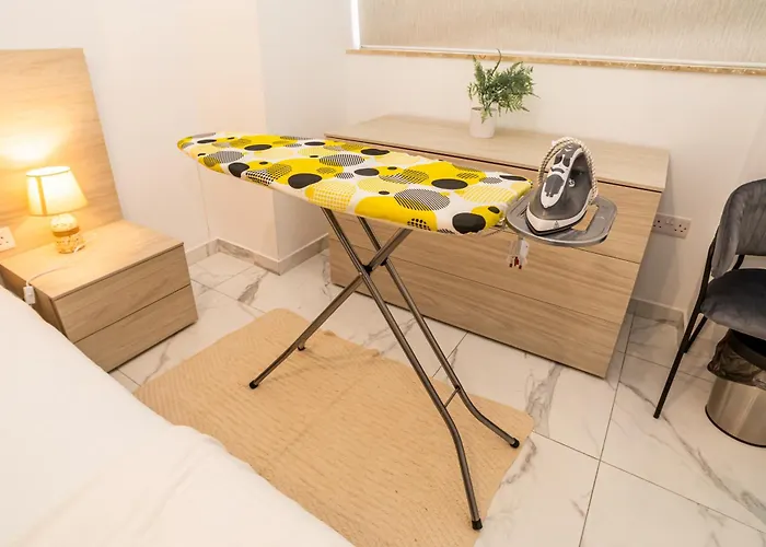 Sea Breeze, Spacious 2-bedroom Lux Seaside