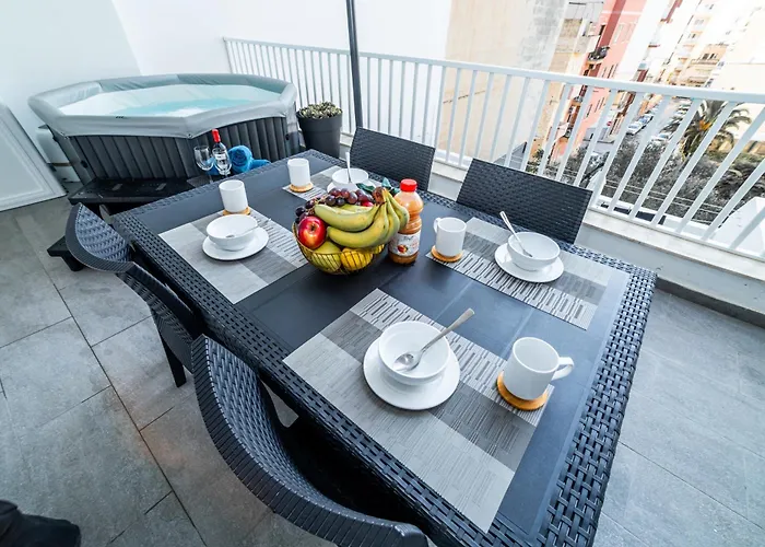 Διαμέρισμα Sea Breeze, Spacious 2-bedroom Lux Seaside Σεντ Πόλς Μπέι