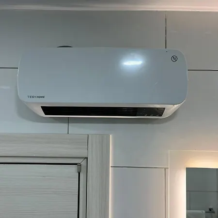 Sea Breeze, Spacious 2-bedroom Lux Seaside Appartamento