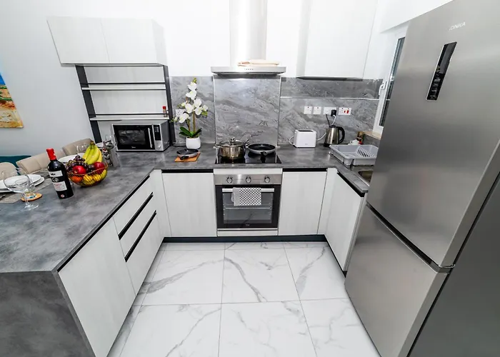 Sea Breeze, Spacious 2-bedroom Lux Seaside